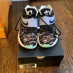 Men’s Kevin Durant XIV Basketball Sneakers size 8